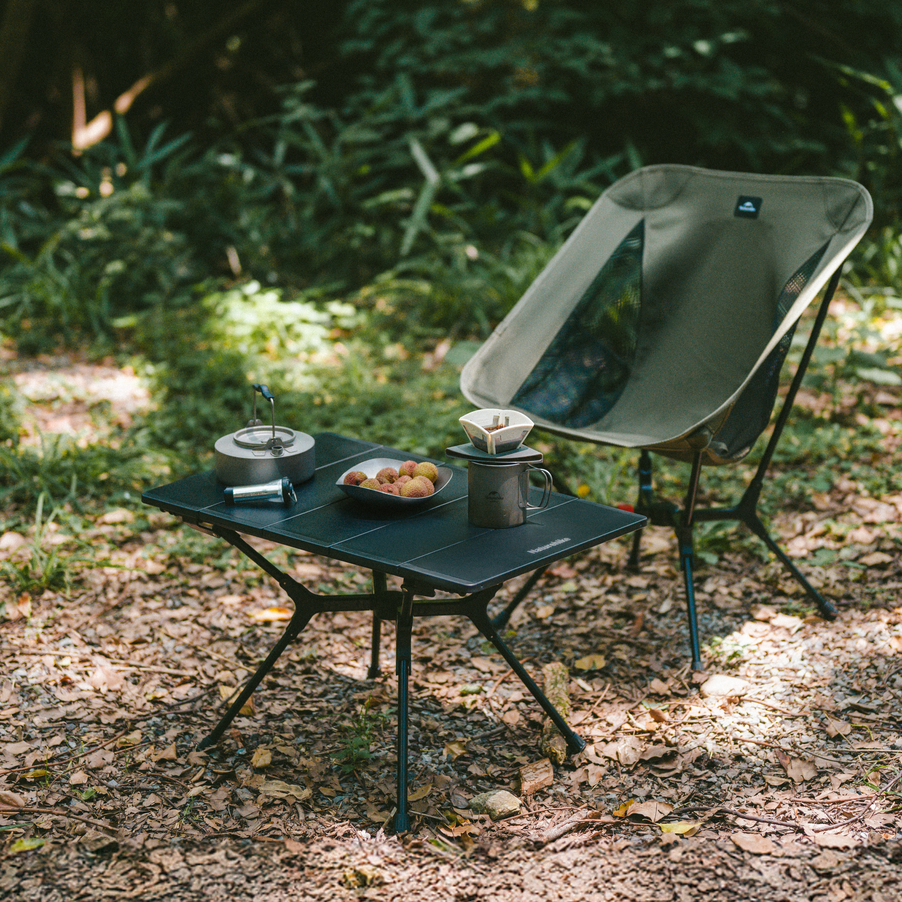 Naturehike rýchlorozkladací ultraľahký stôl Snap 1800g - čierna